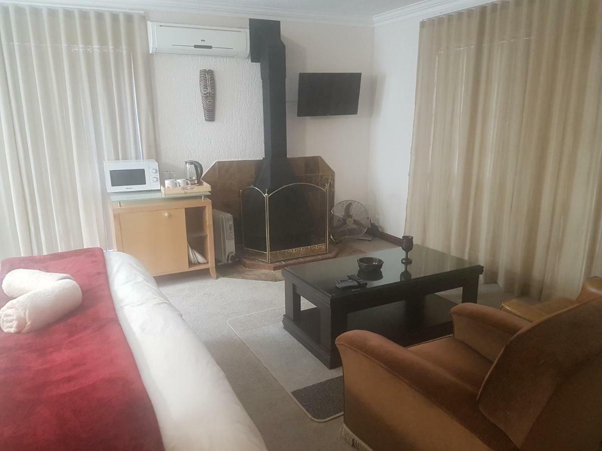 The Baobab Vila Midrand Exterior foto